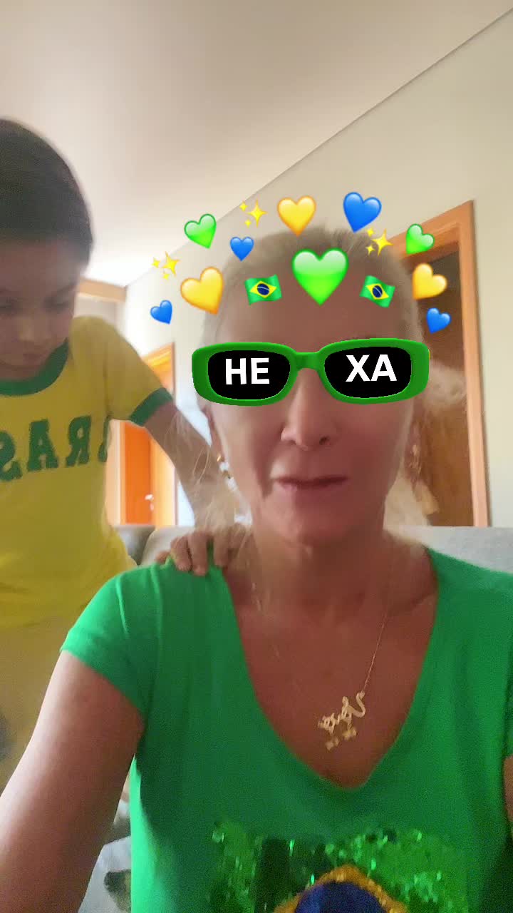 @L&uacute;cia Helena