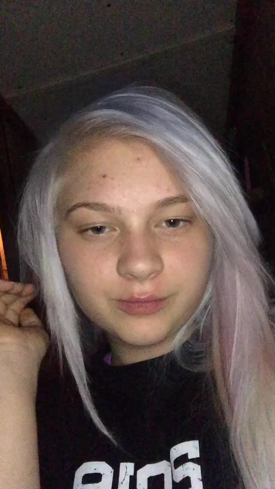 @deѕѕι👑