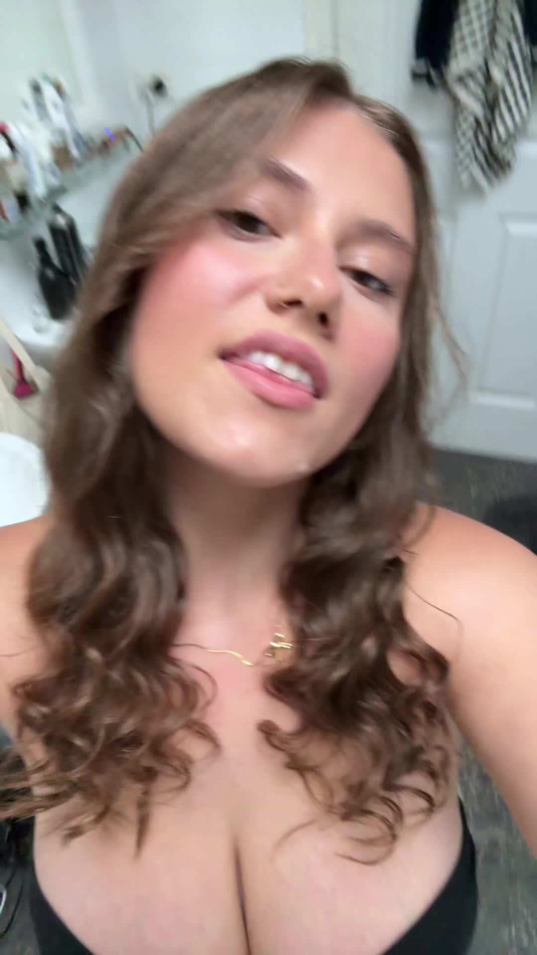 @Luna