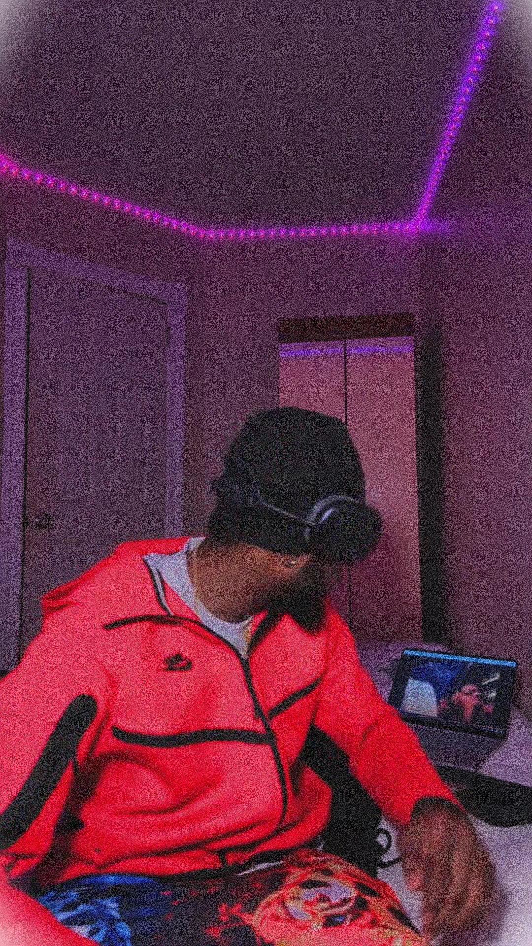 @💸