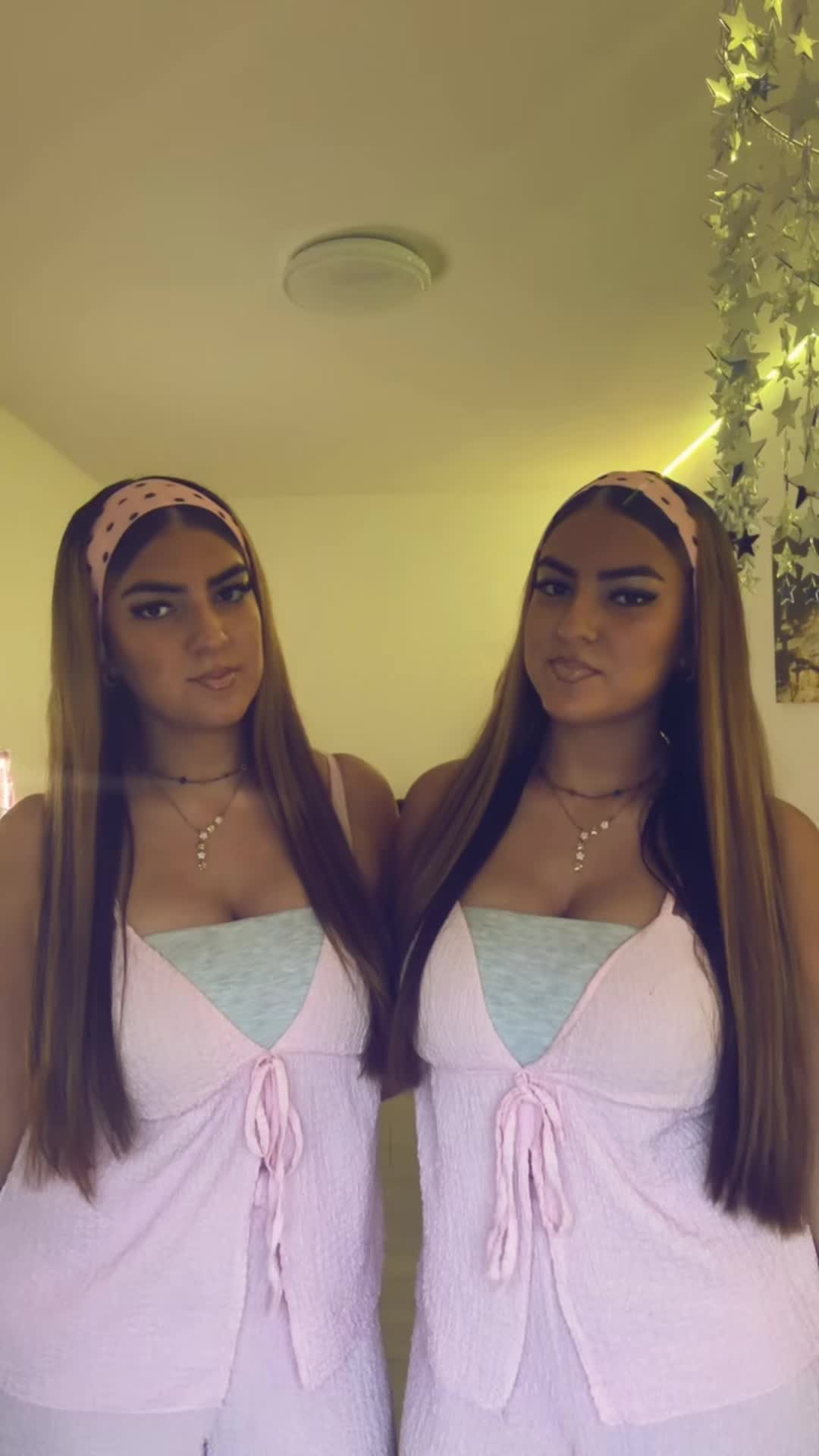 @Twinsss👯♀️