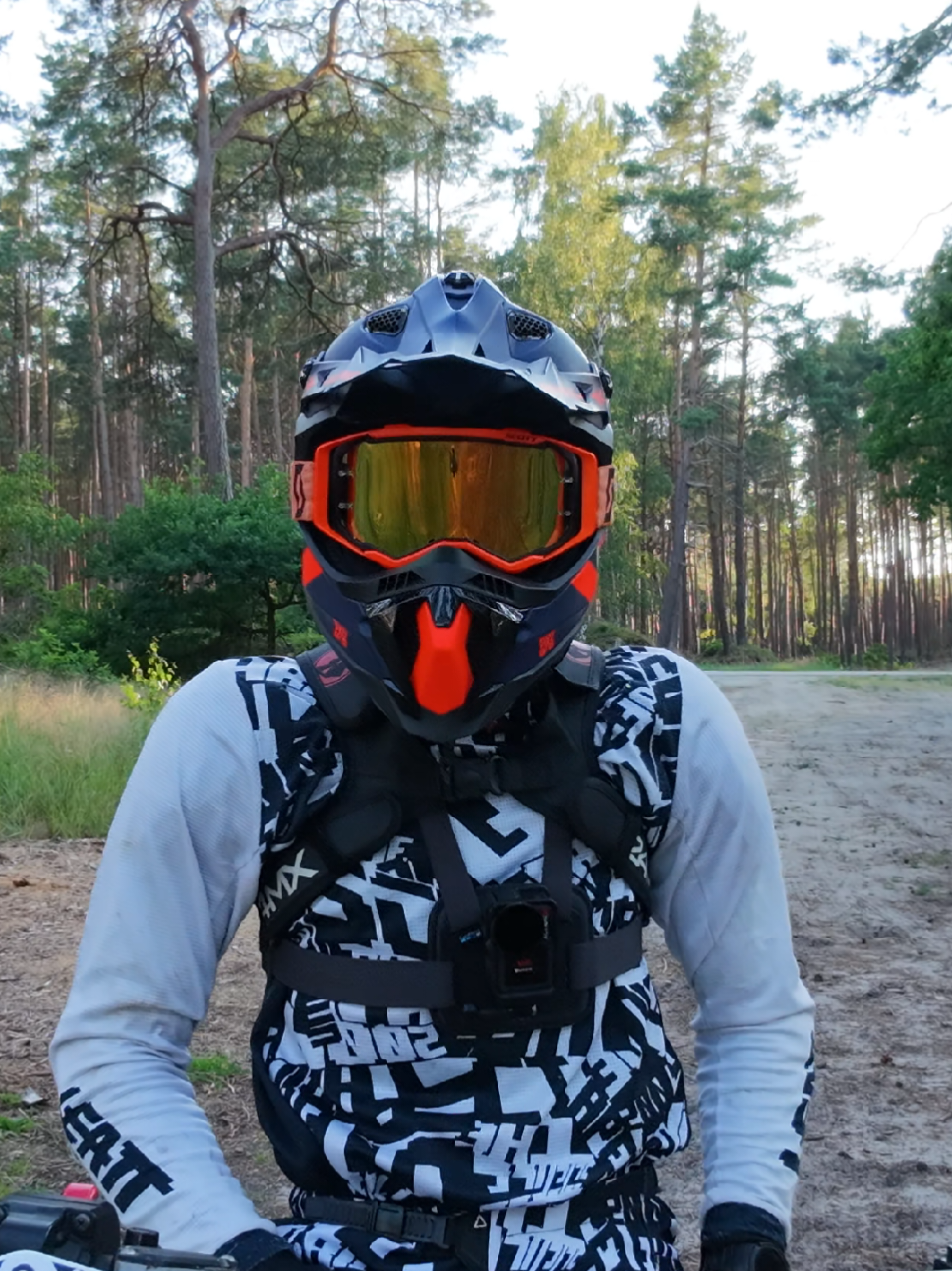 @MotoDroneMadness