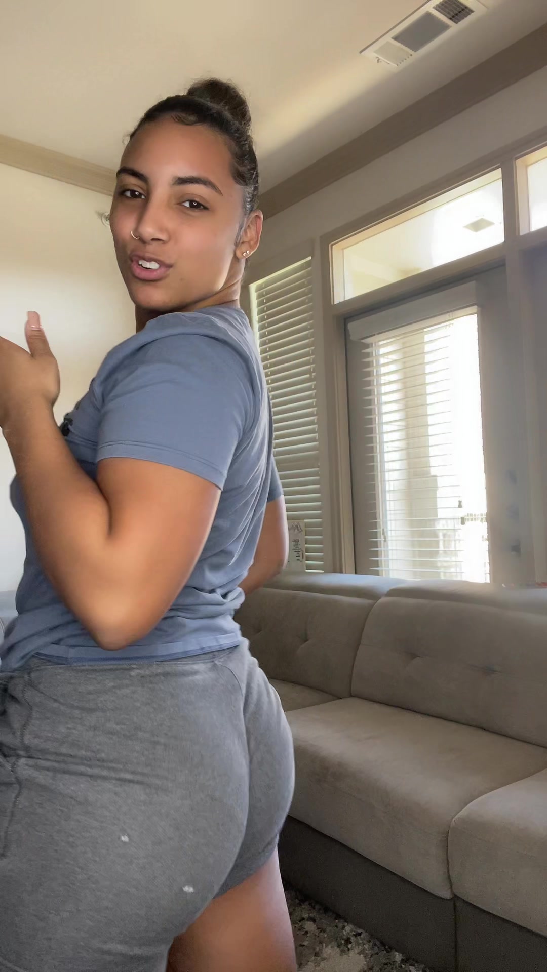 @Ari 🫧