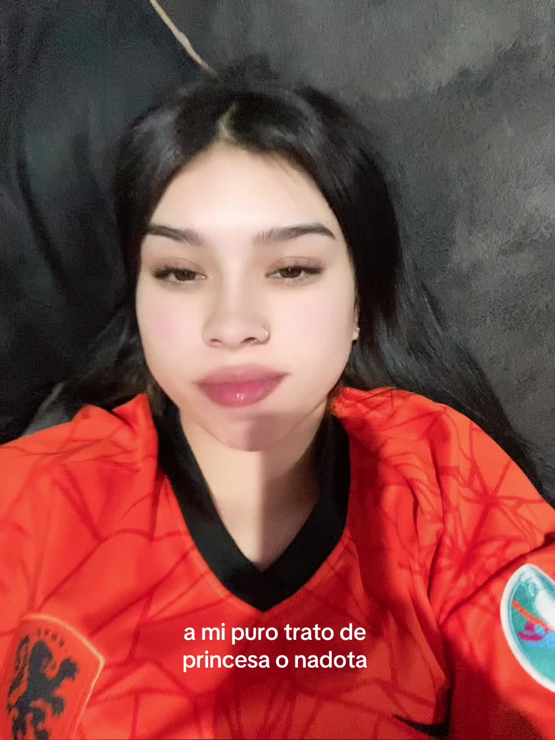 @𝒱