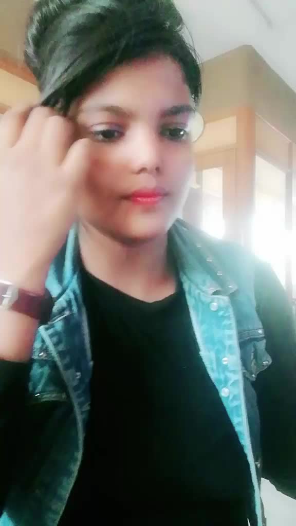 @_deesu_