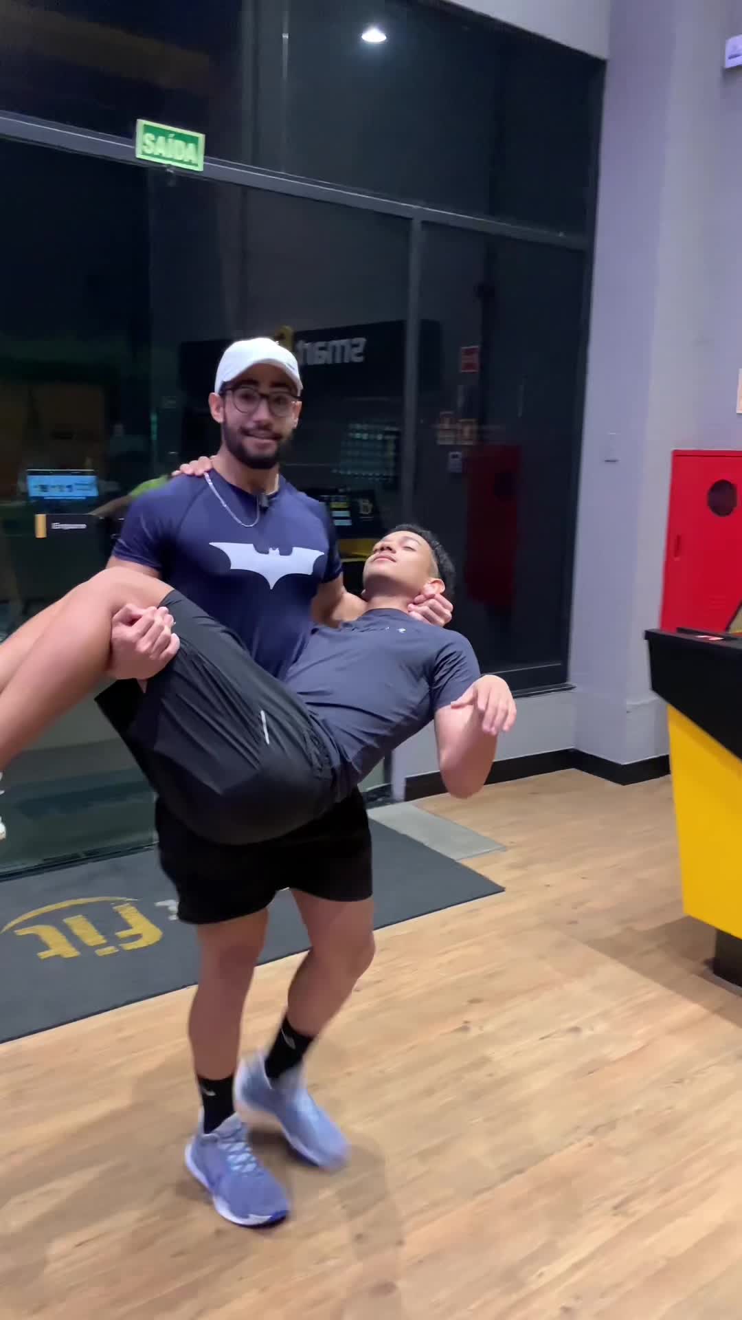 @Duhlps
