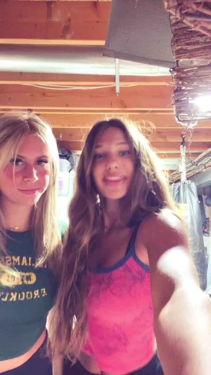 @bellaaa