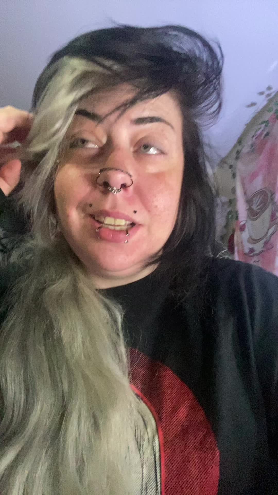 @Stfuitscourtney🦇