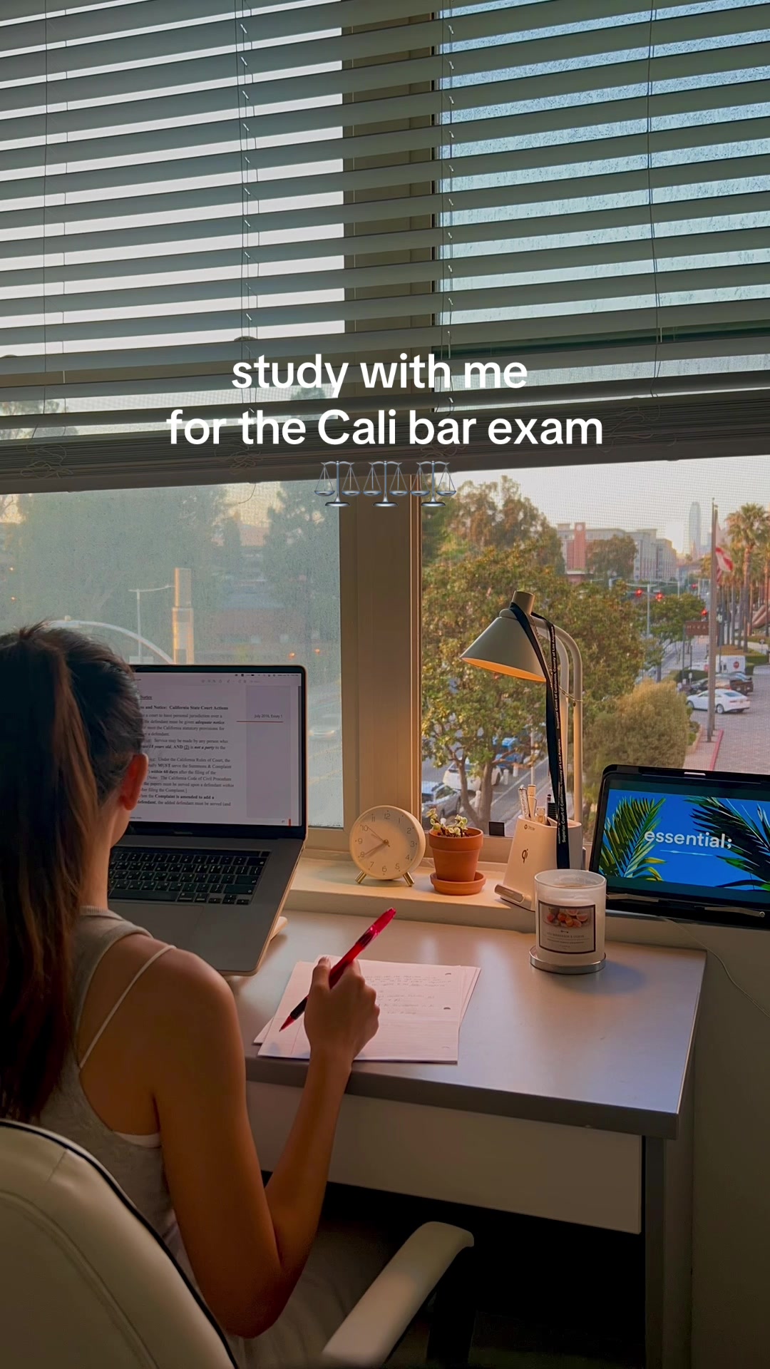 @Tay, Esq ⚖️