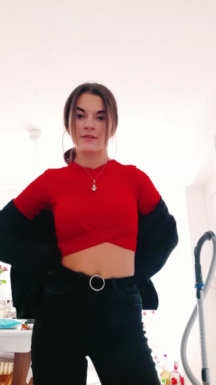 @𝓛𝓮𝓪 🎀