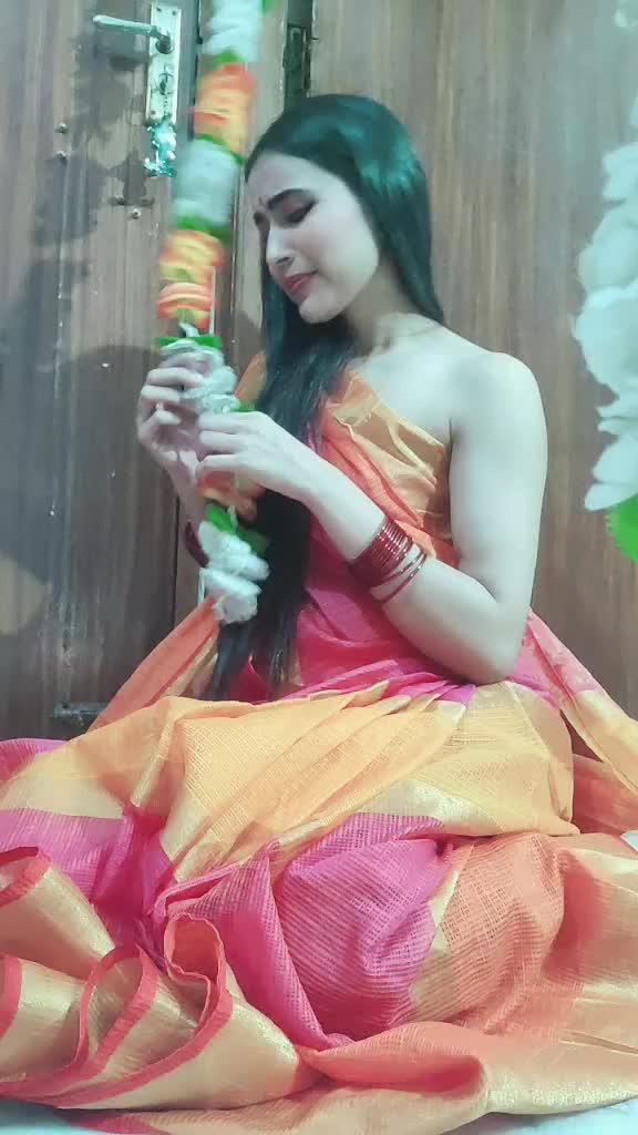 @Chique_Nari