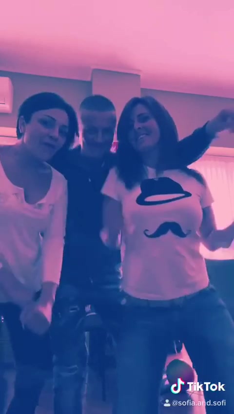 @🔝laura🔝