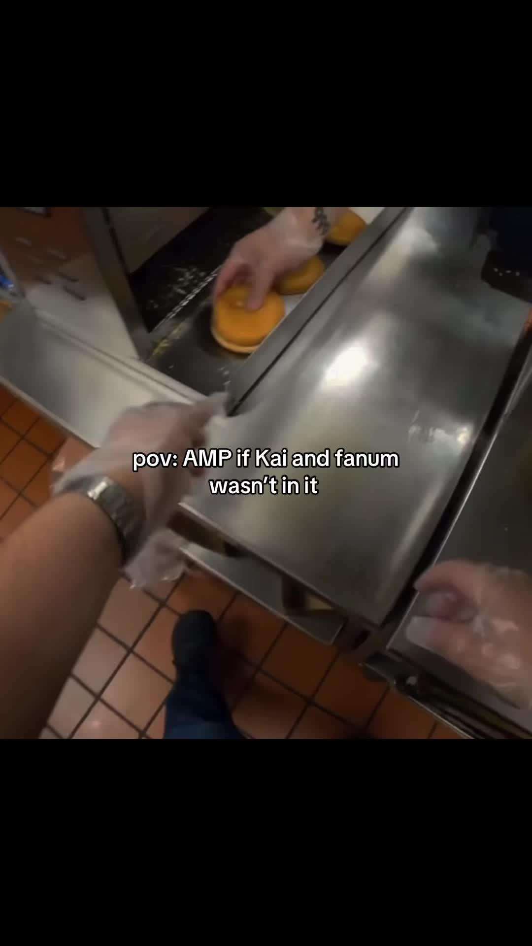 @⃟