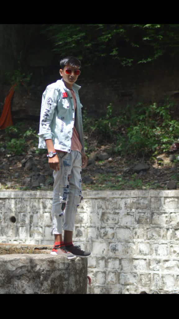 @DESI BOY LAKHAN 143