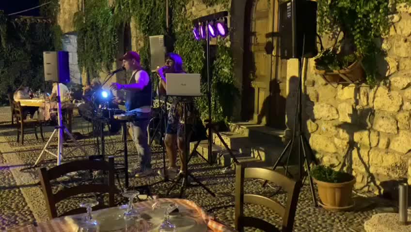 @kleodana