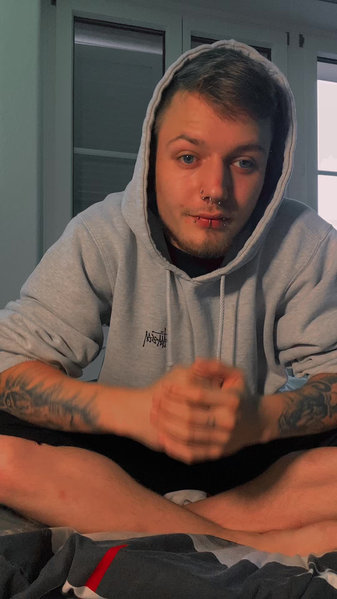 @Mischa✝️