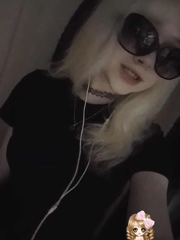 @рена чоч🎐