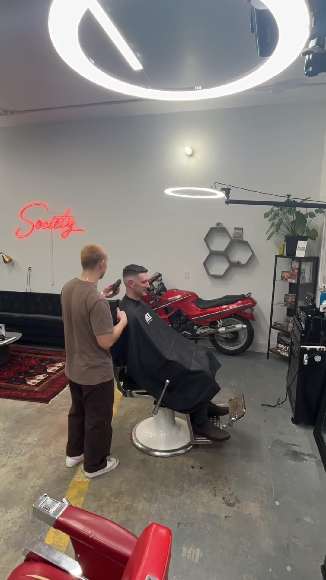 @Barber Negrens&eacute;