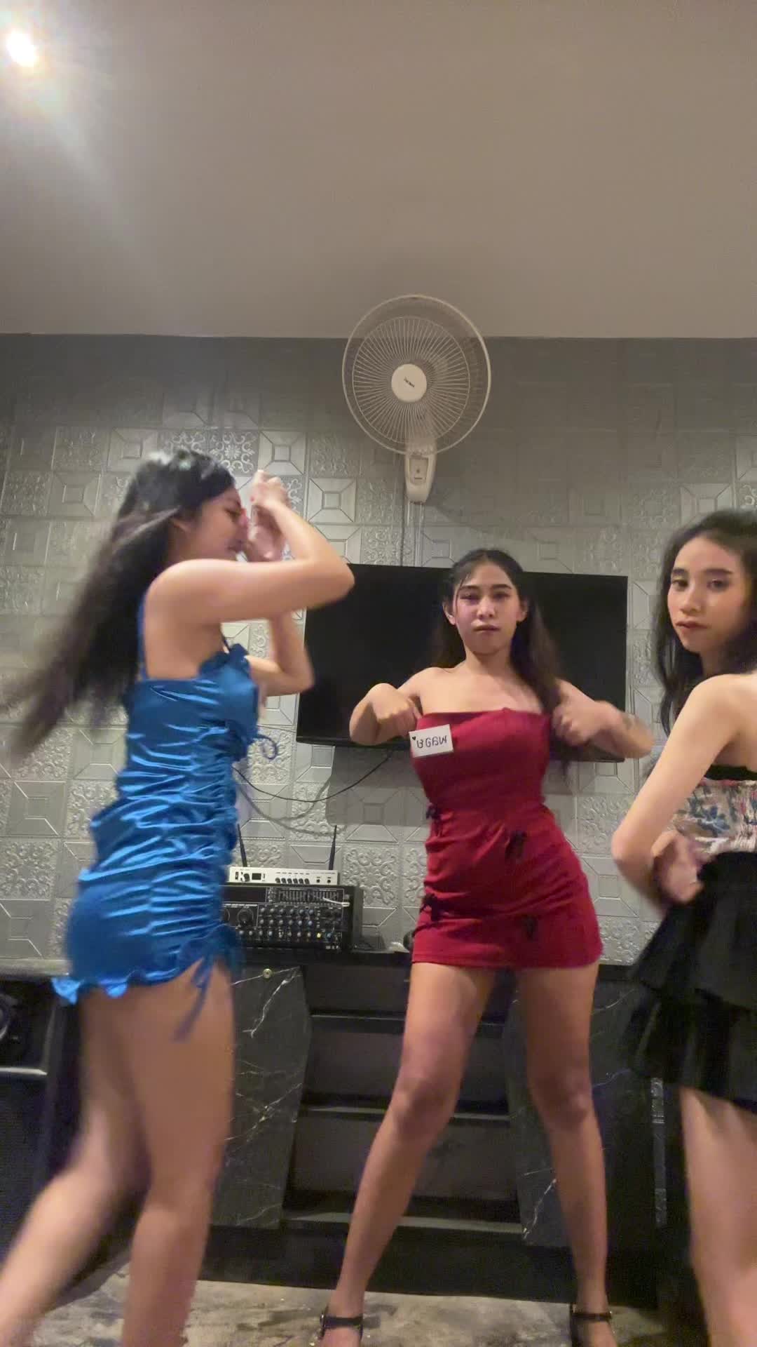@&bull;พะ พลอย