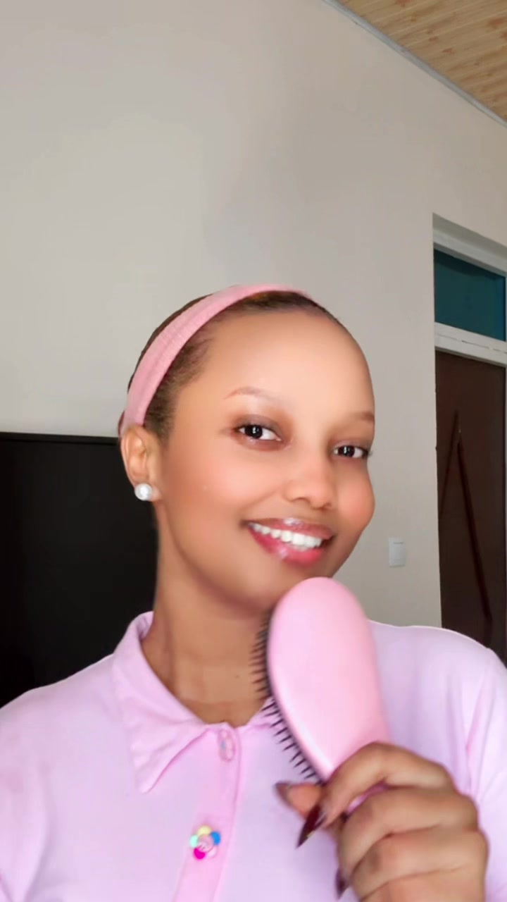 @KELLYNA