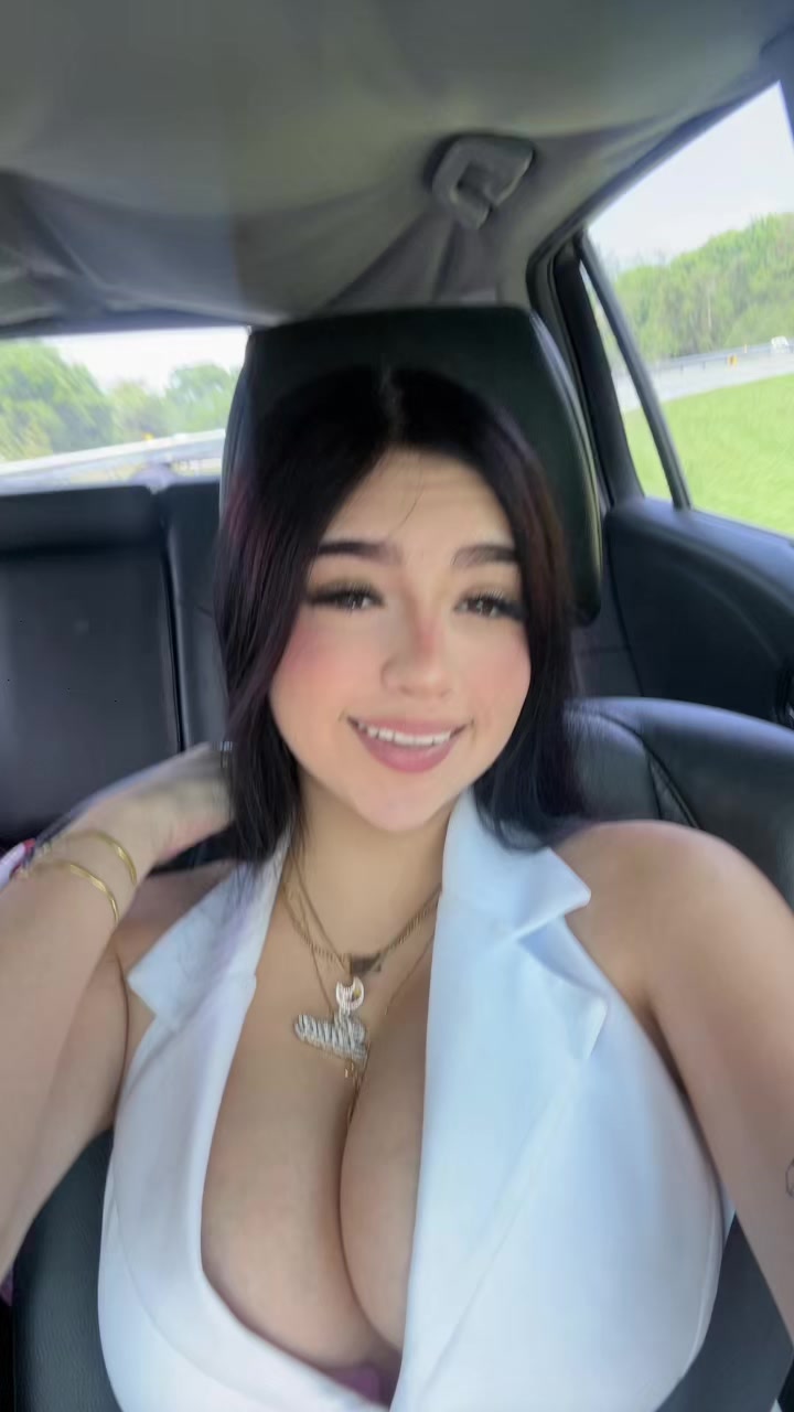 @Luna