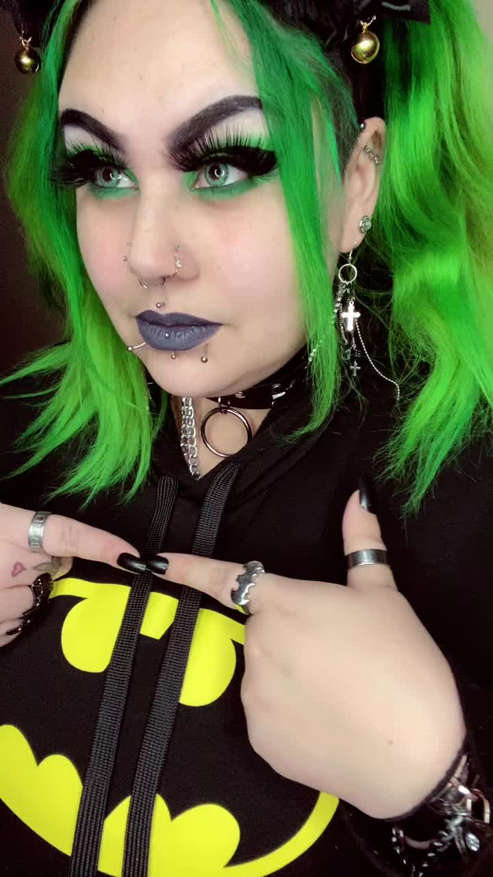 @🖤💚MamaSkittles💚🖤