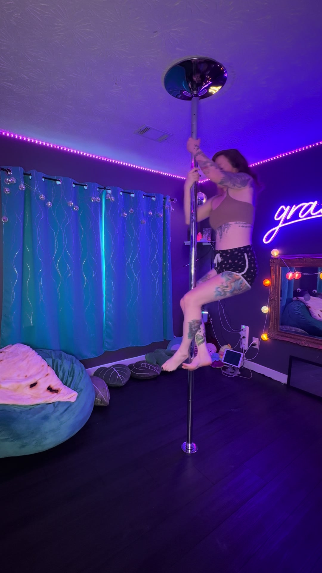 @Emma Celeste