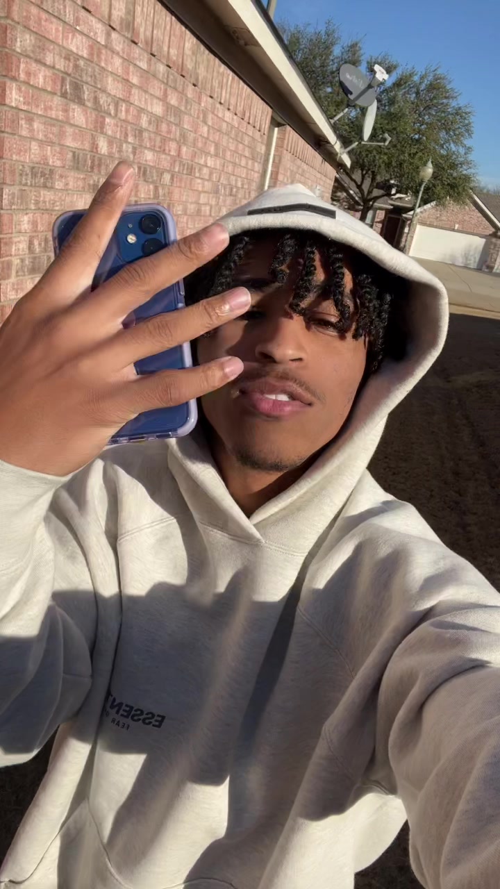 @milan💕🥶