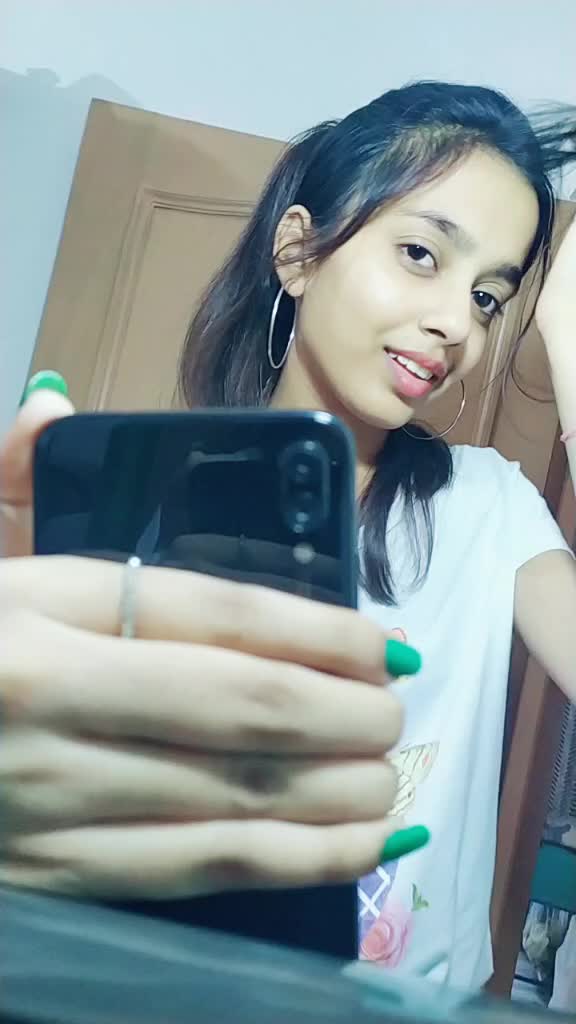 @👑Aarchi garg👑