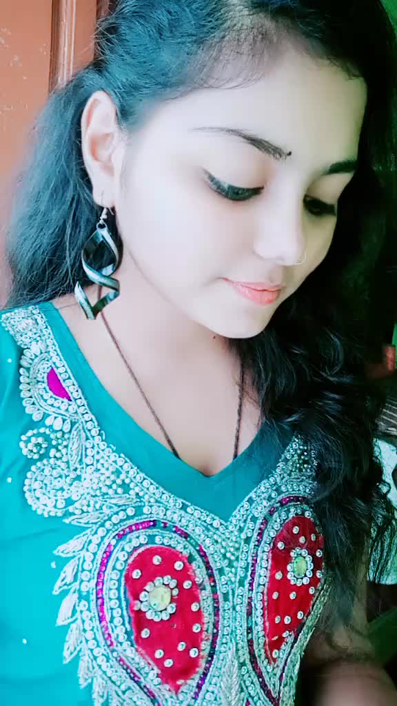 @👰Kavya unique 👰