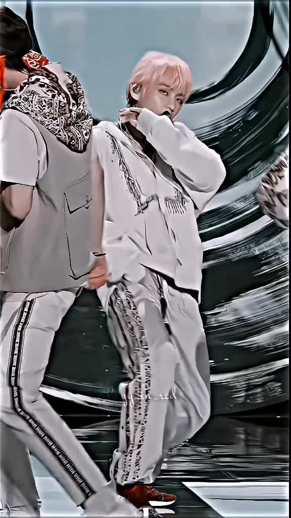 @𝐋𝐀𝐆𝐘_𝐈𝐍_𝐑𝐄𝐃