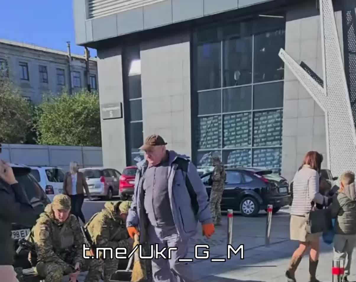 @U_G_M