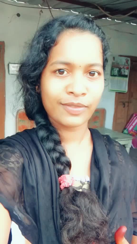 @Rowdy girl sweety😎