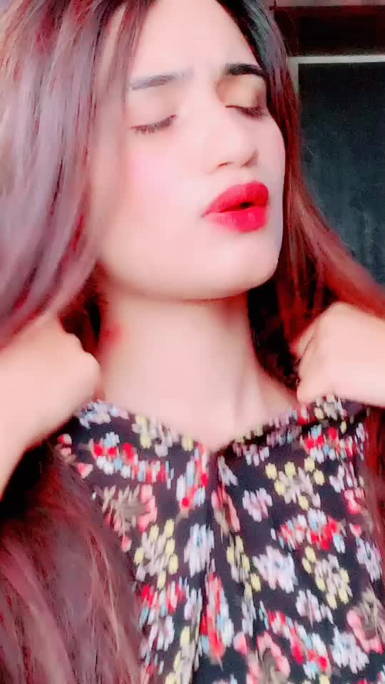 @Zara Khan 🔥