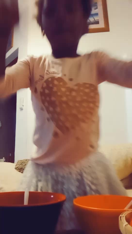 @danieshya