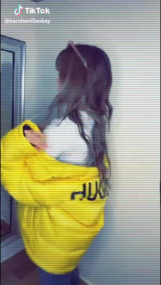 @karol sevilla 👄👄👄