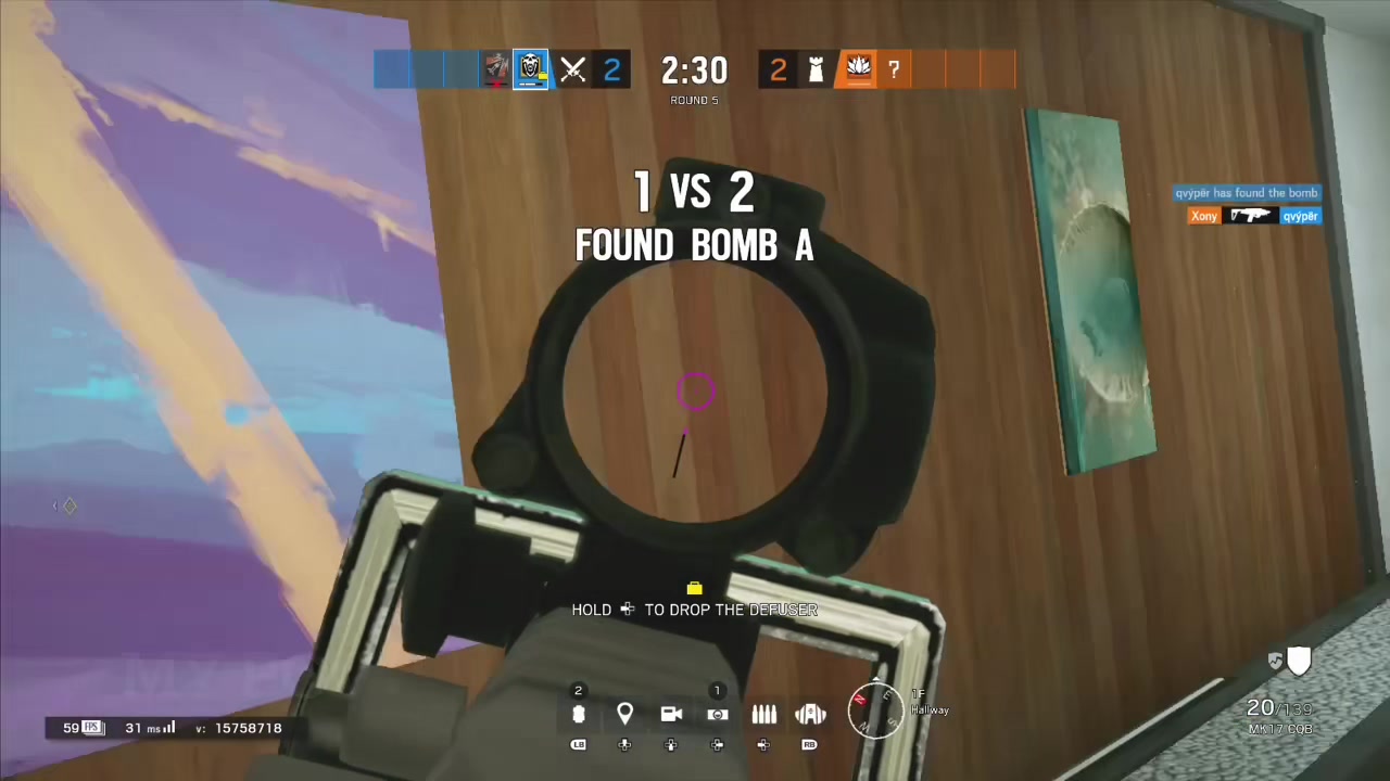 @␈