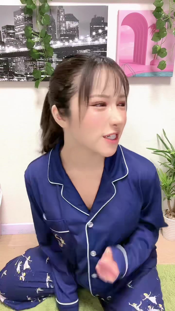 @天野リリス/履いてない人