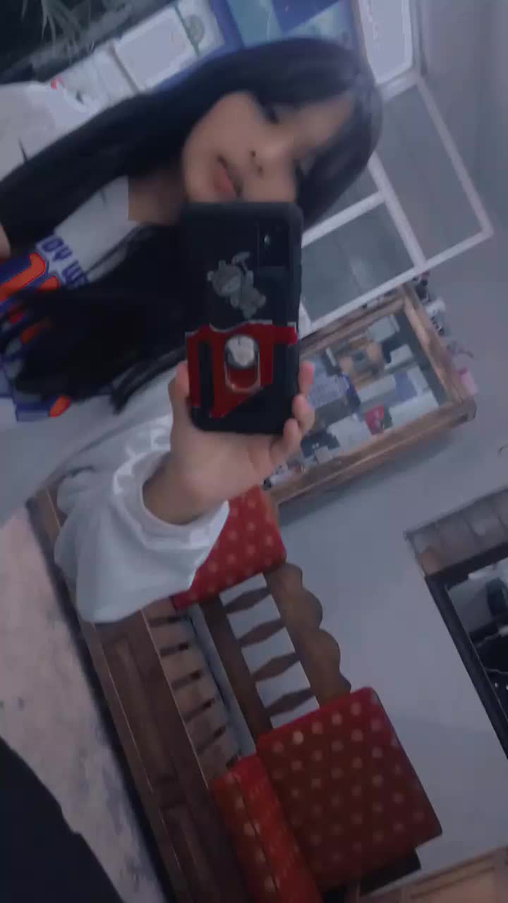 @Alison Mizhudany😈👿