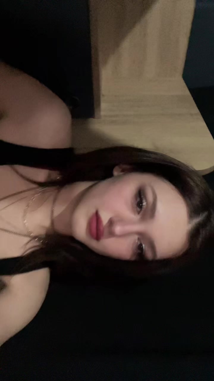 @Aleyna Akgün