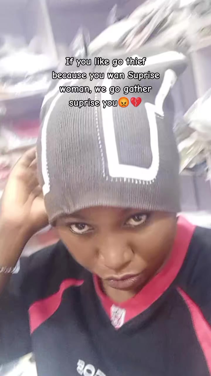 @Julia🦺🛍️