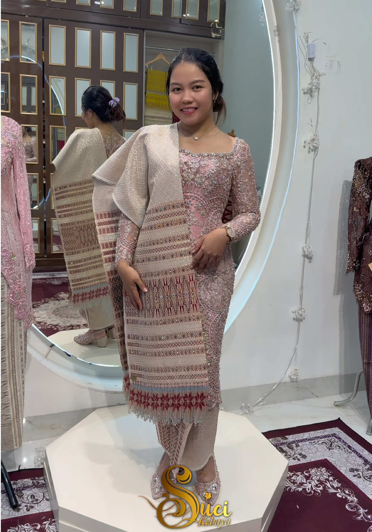 @Suci kebaya