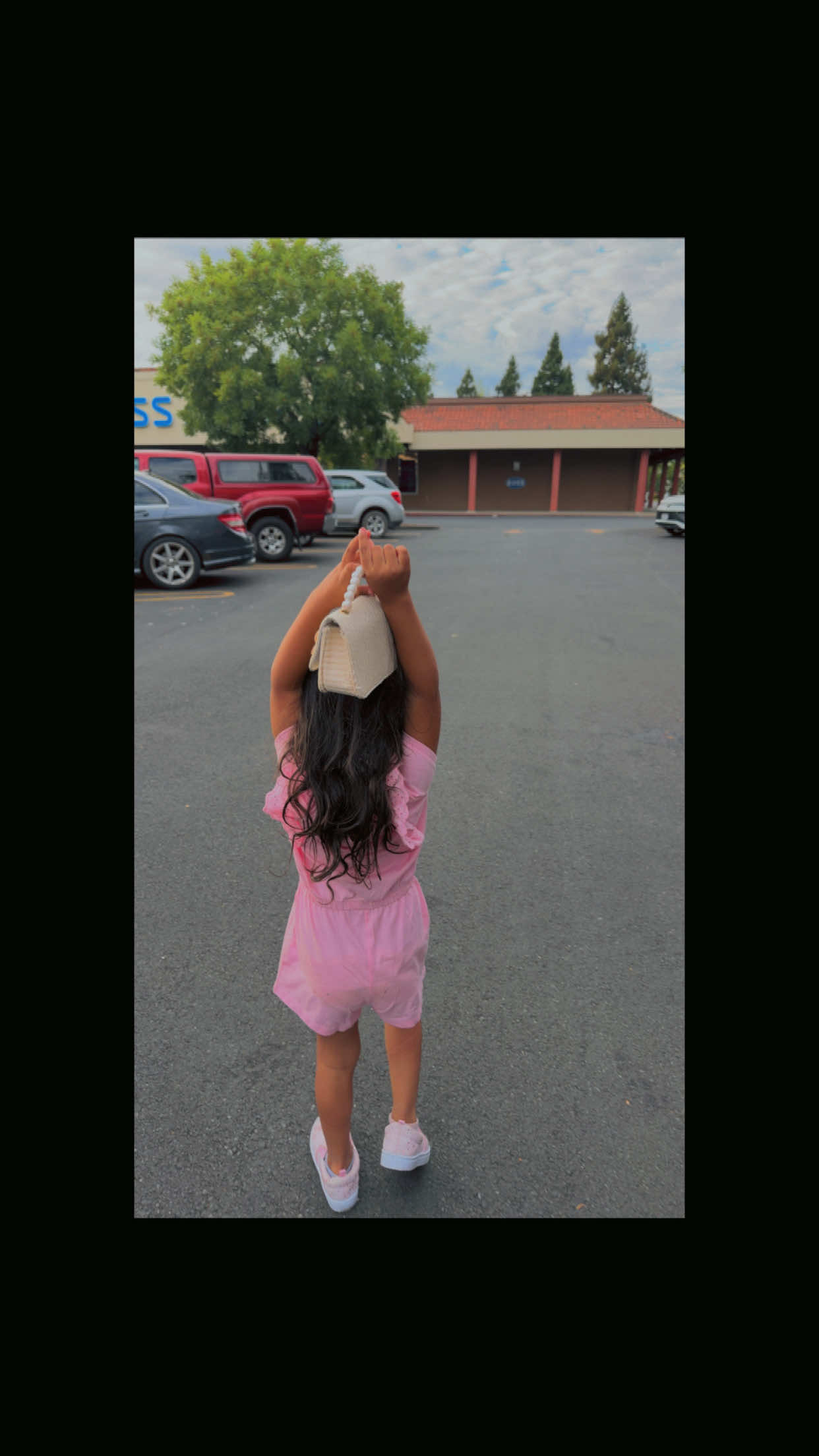 @𝓙𝓾𝓵𝓲𝓮𝓮𝓫𝓫𝔂