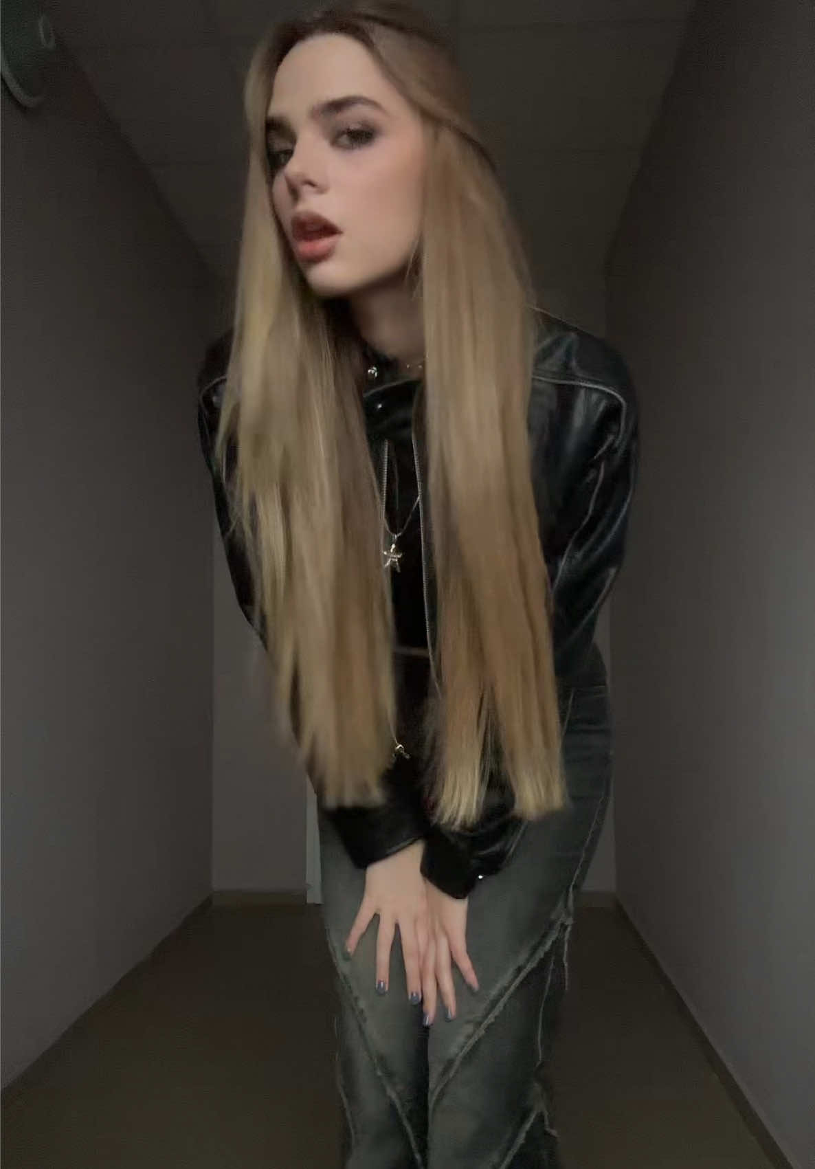 @glo0mz
