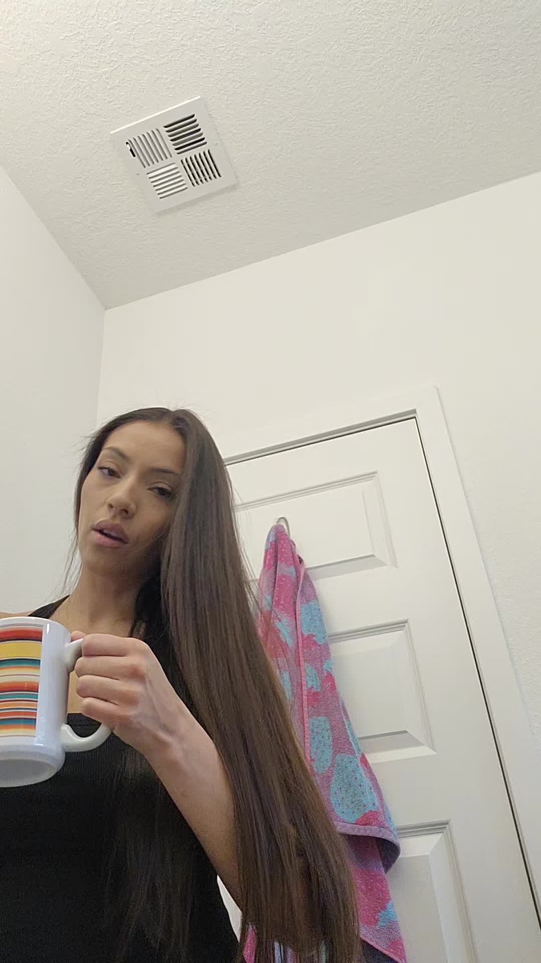 @Feliz
