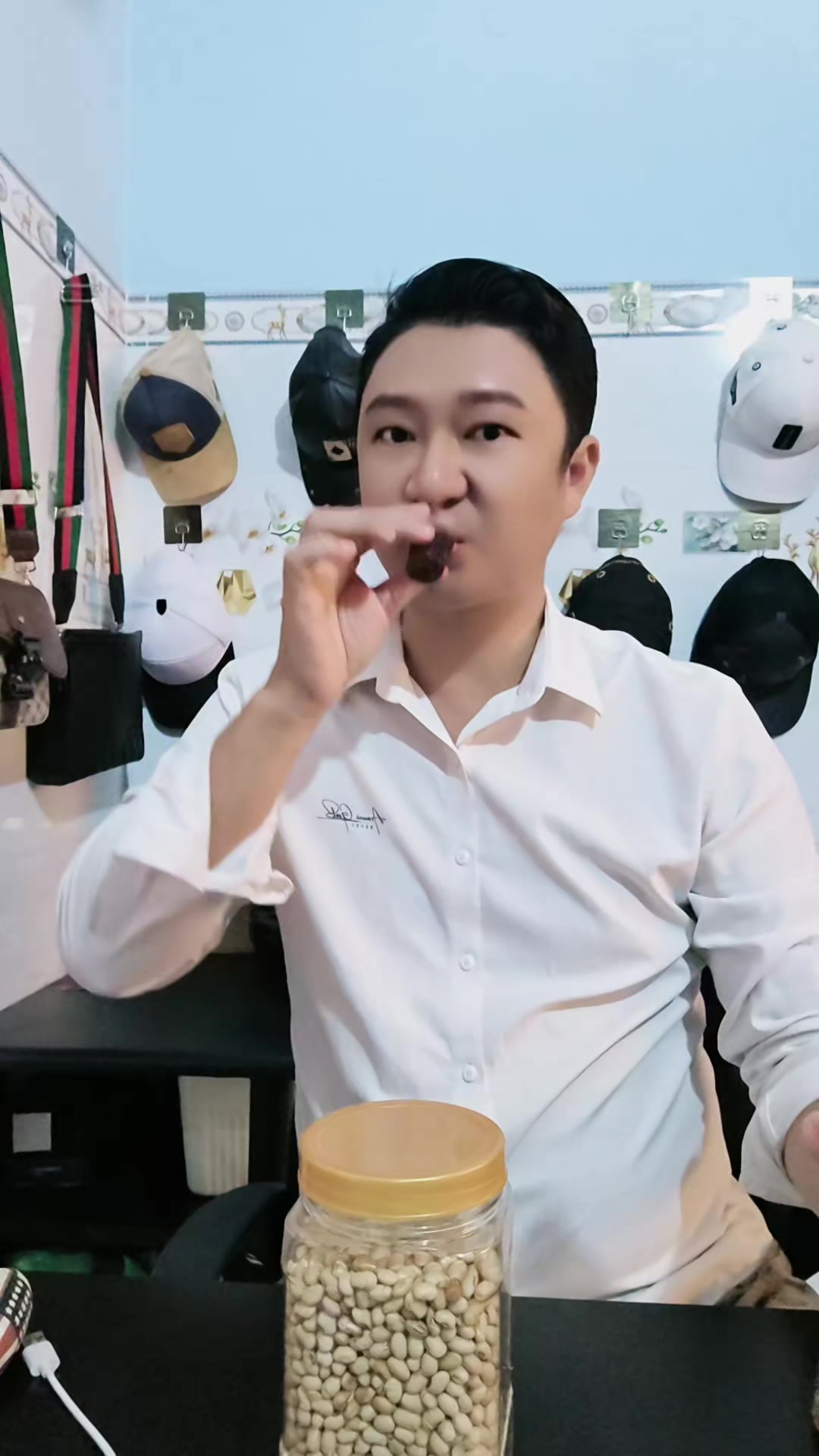 @FB:Quốc Kh&aacute;nh