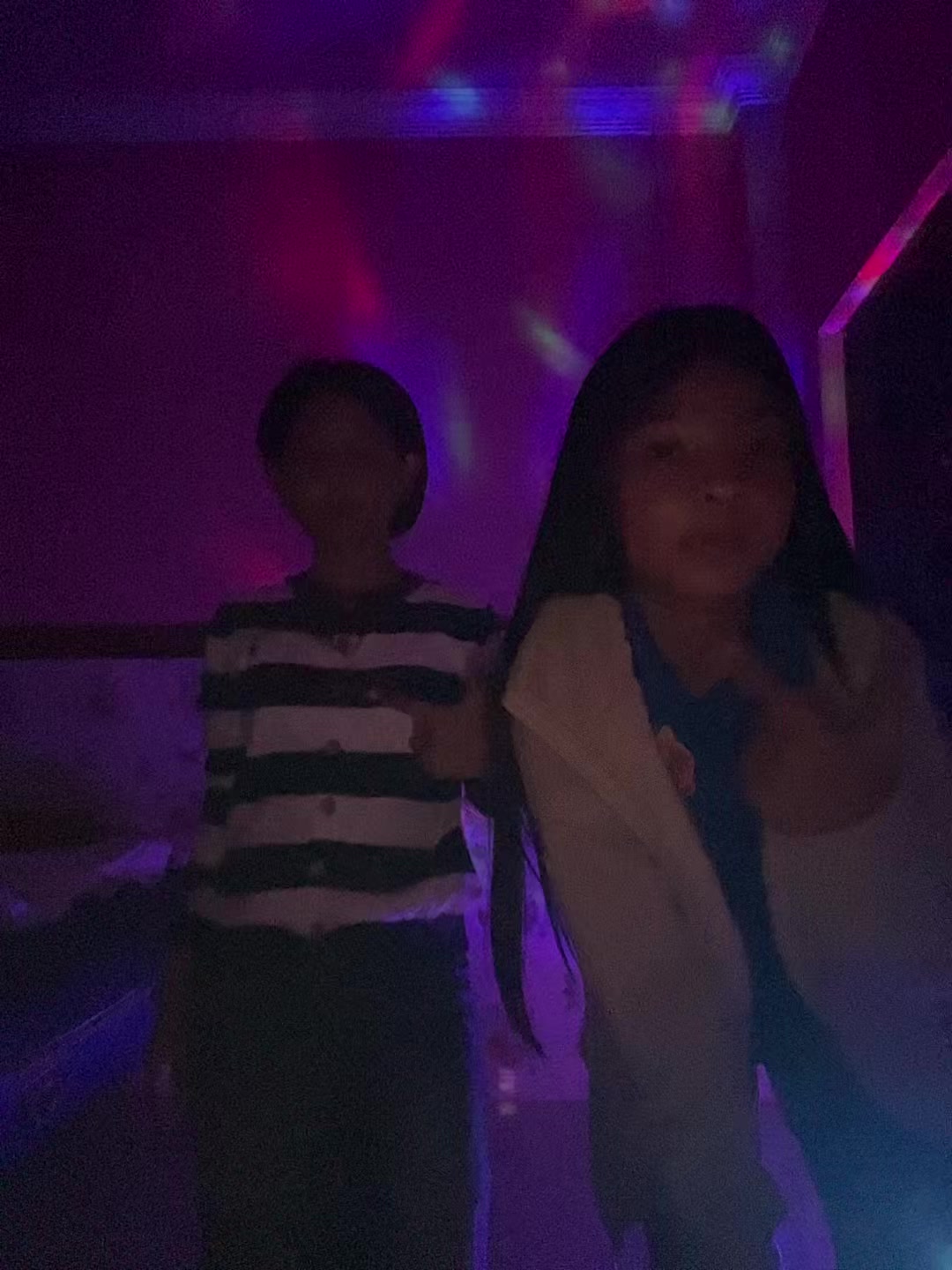 @CHE TRẢ