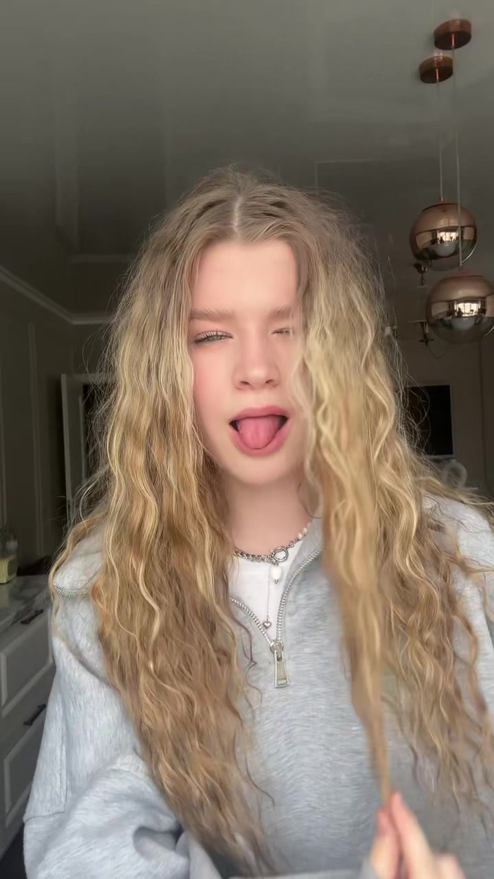 @Limonkka