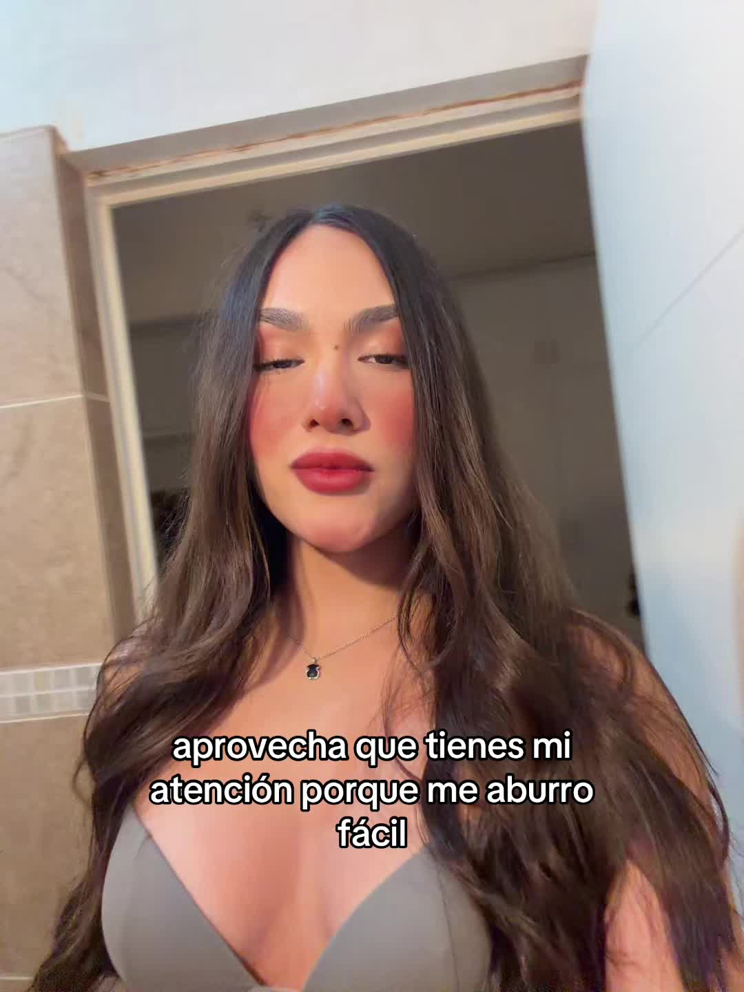 @nicolehertor