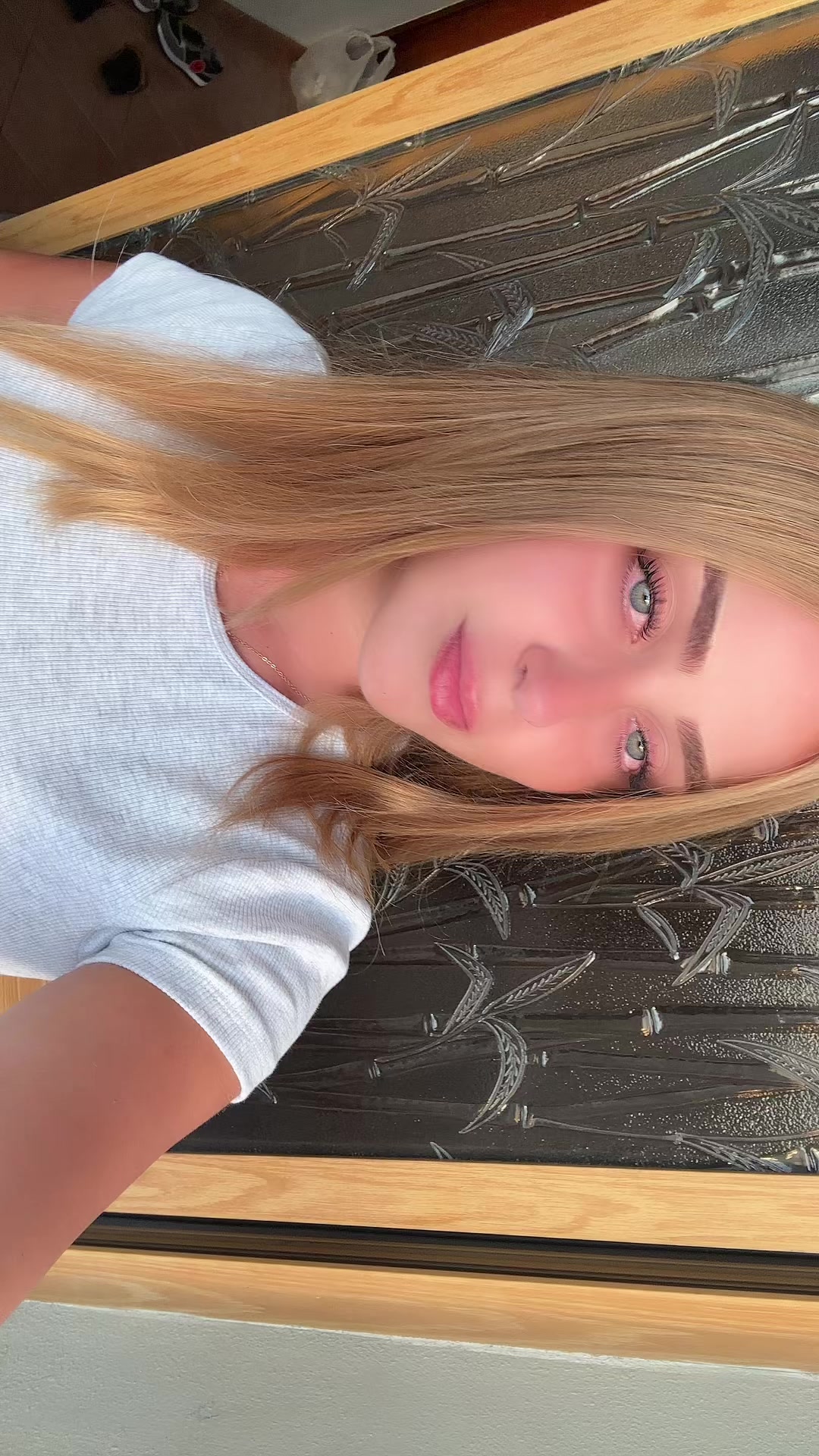 @👩🏼